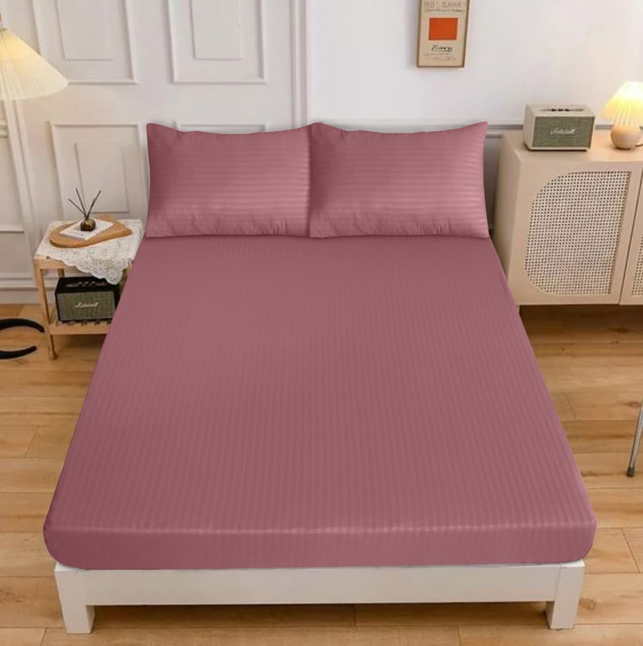 Satin stripe fitted sheet