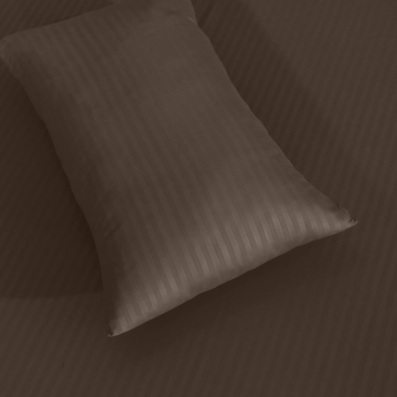 Satin stripe fitted sheet