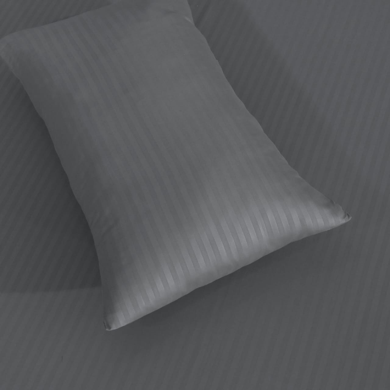 Satin stripe fitted sheet